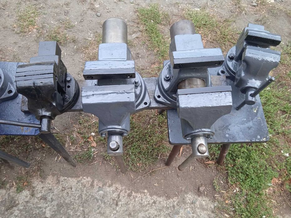 Продам слісарні поворотні тиски 100мм-125мм.