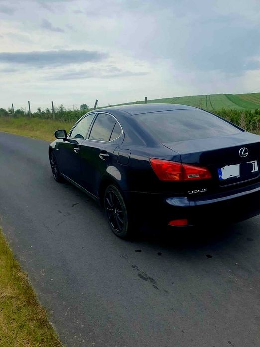 Sprzedam auto marki Lexus IS220 d