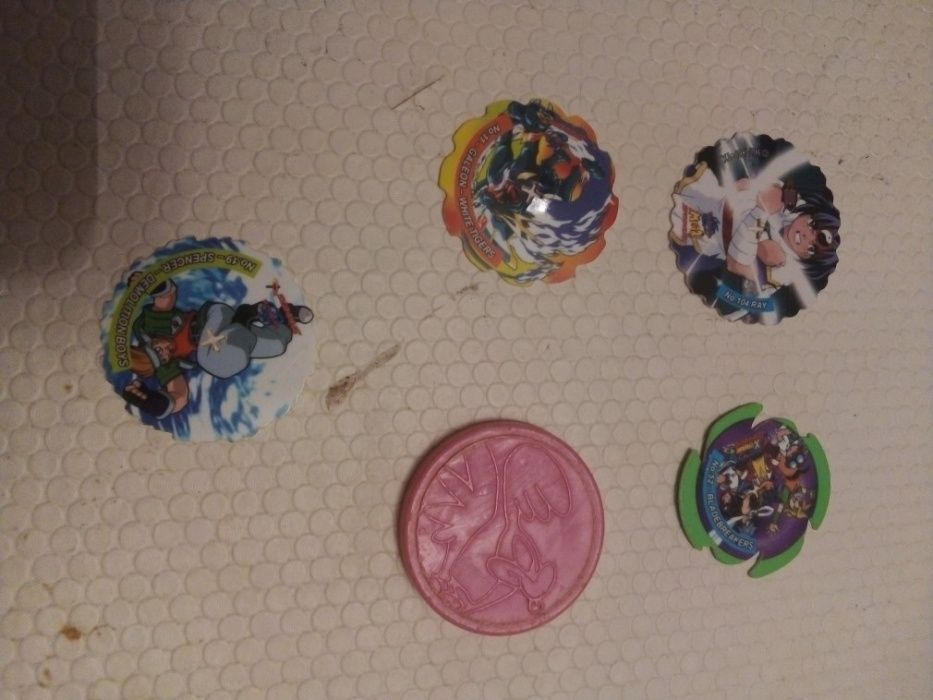 Tazos de várias colecções