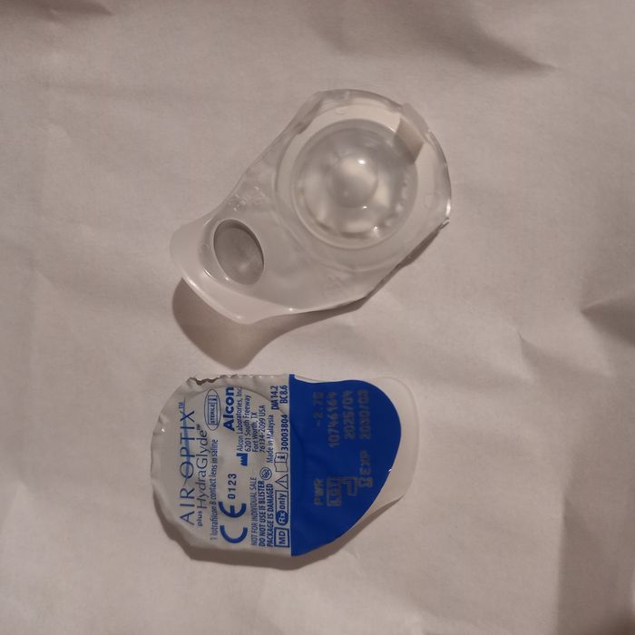 Продам контактні лінзи Air Optics