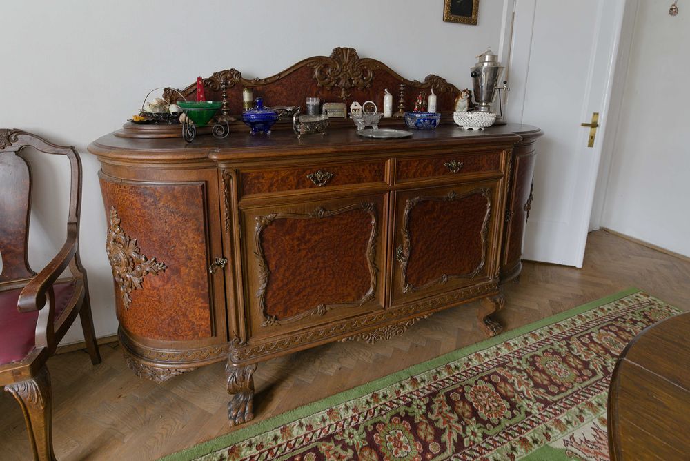 Zabytkowy komplet jadalnia z zegarem