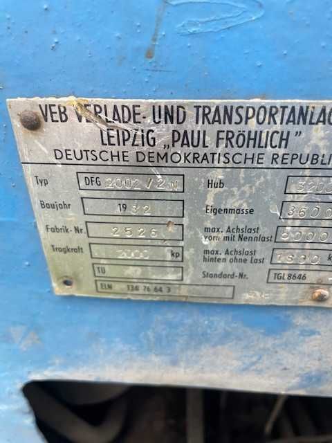 Wózek widłowy uszkodzony