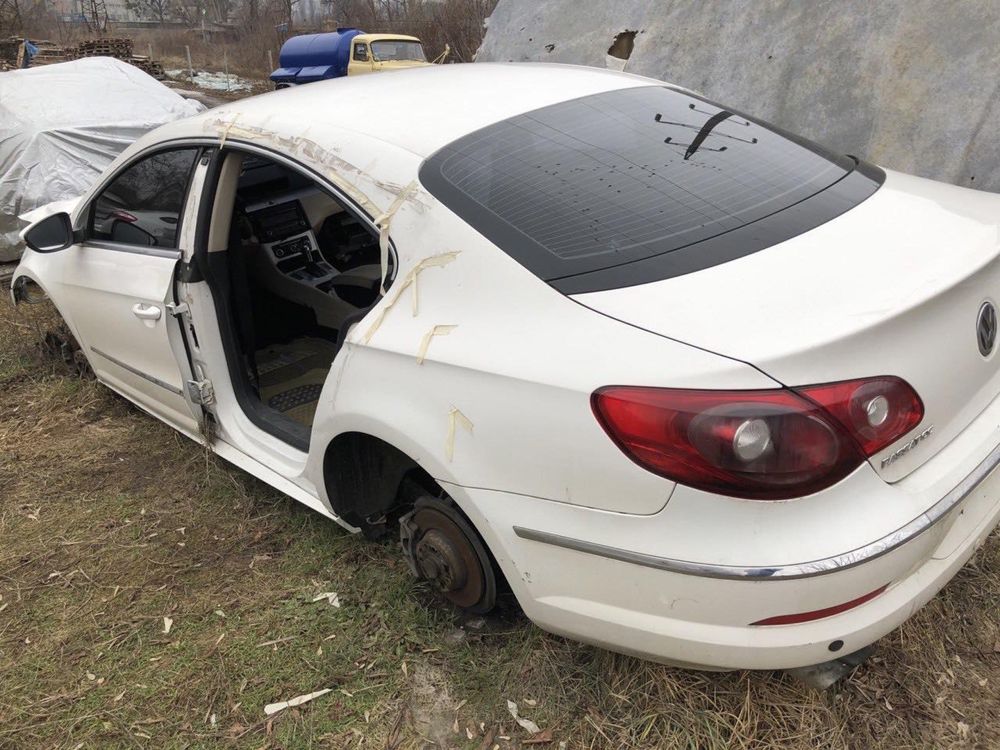 Задний бампер Volkswagen cc год 08 Фольксваген сс