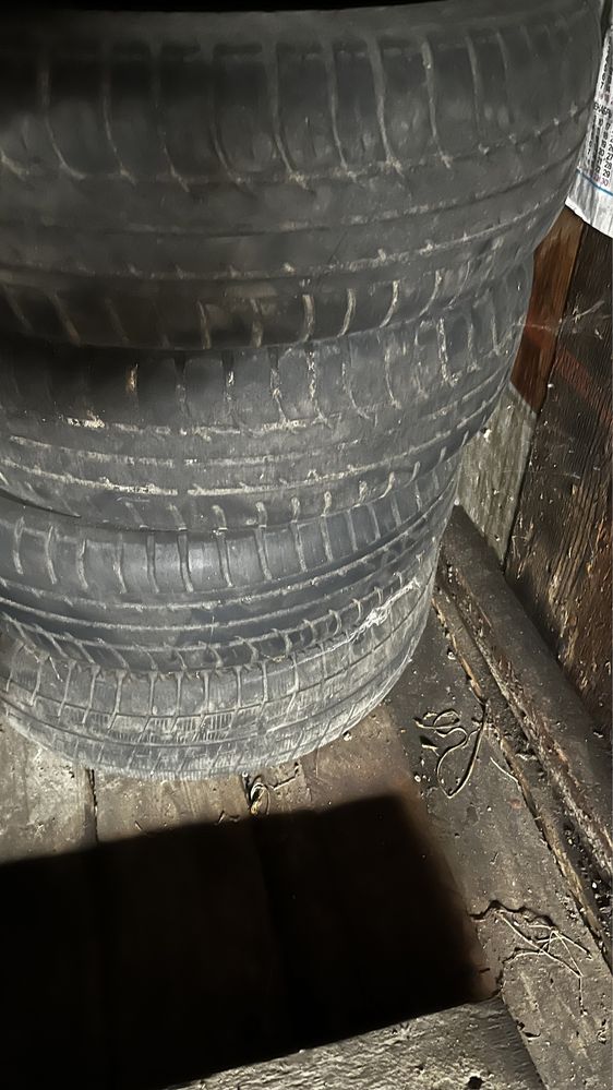 Продам літню гуму (резину) 175/65 R14