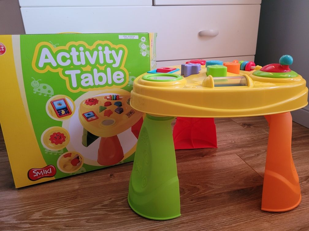 Stolik edukacyjny dla maluszka