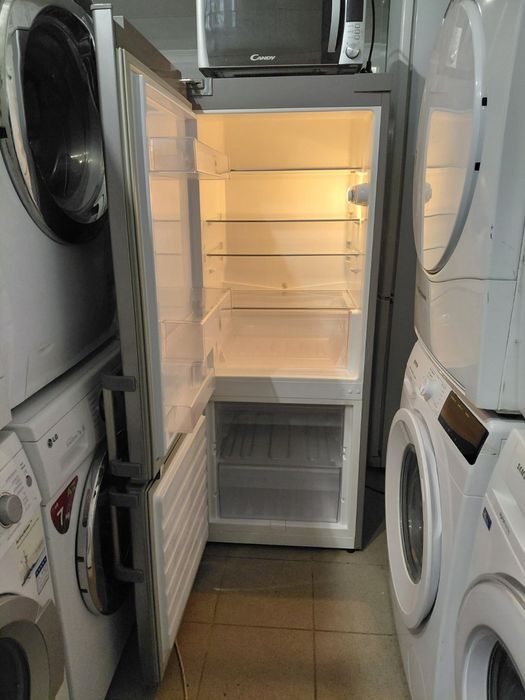 Холодильник Whirlpool