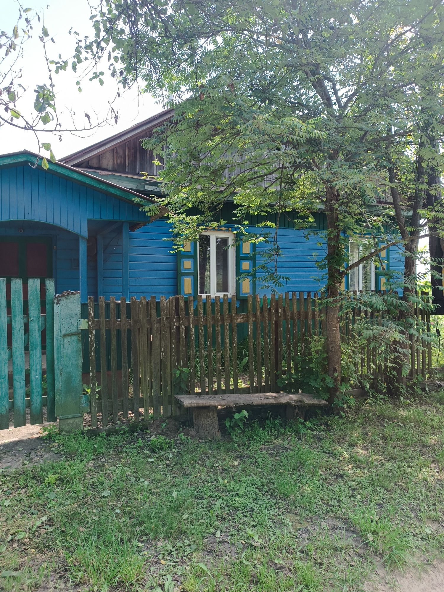 Будинок в селі Клочків, Снов поряд