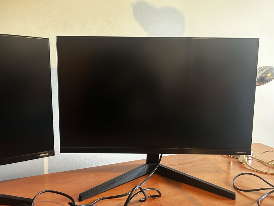 Pack 2x Samsung 24” F24T350FHR + Suporte Dual + HDMI | Para Trabalho