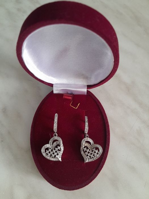 Продам нові срібні сережки