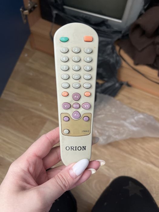 Телевізор 300 грн невеличкий робочий