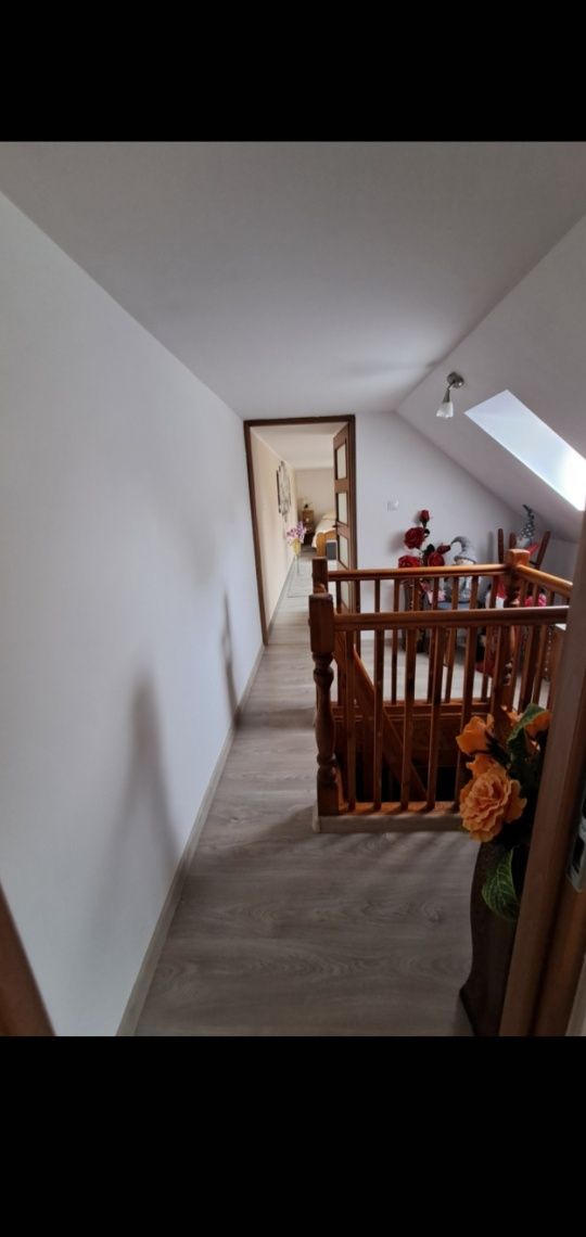 Sprzedam mieszkanie 4 pokojowe,pół domku
