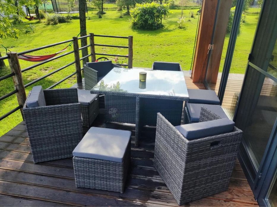 zestaw ogrodowy technoratan (stół  + fotele + pufy)