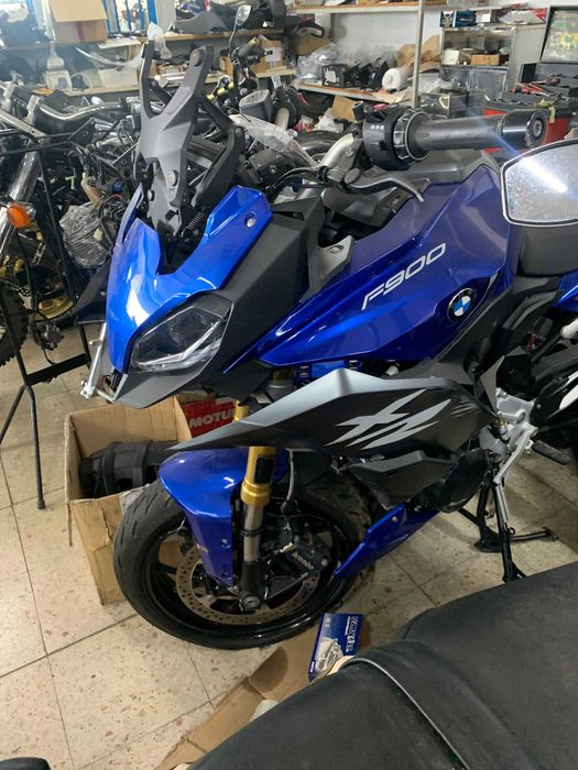 bmw moto f900xr  acidentada