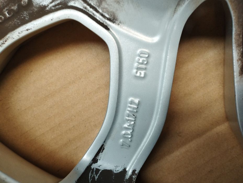 Felga aluminiowa do volvo v40 cross