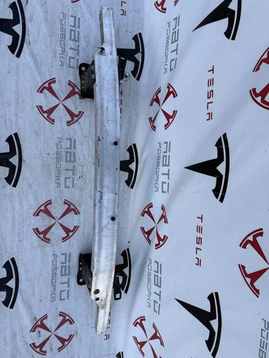 Підсилювач бампера tesla model X рест Plaid