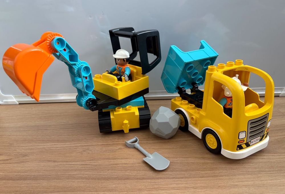 LEGO 10931 Duplo Ciężarówka i koparka gąsienicowa.