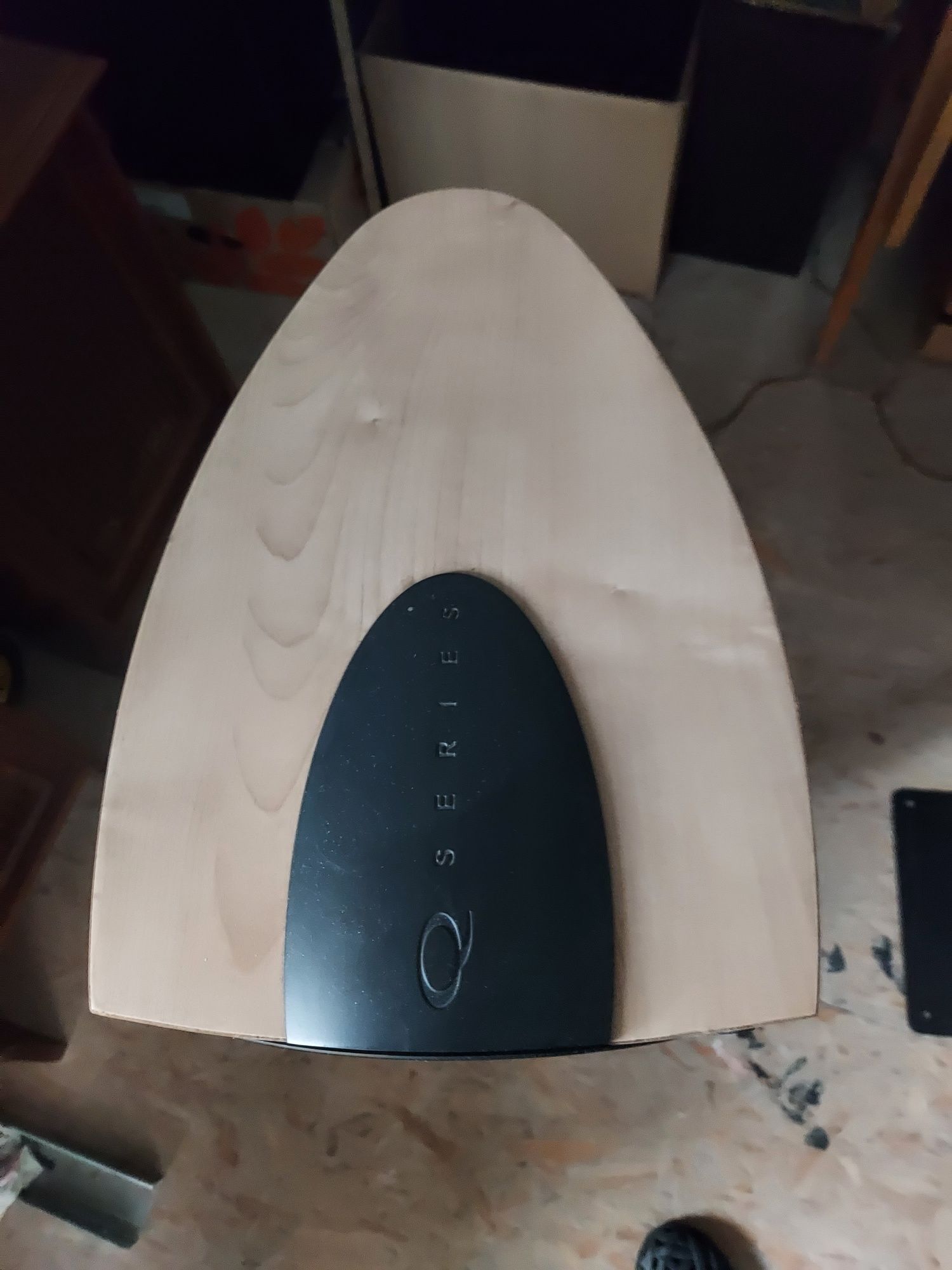 Kolumny monitory KEF IQ3