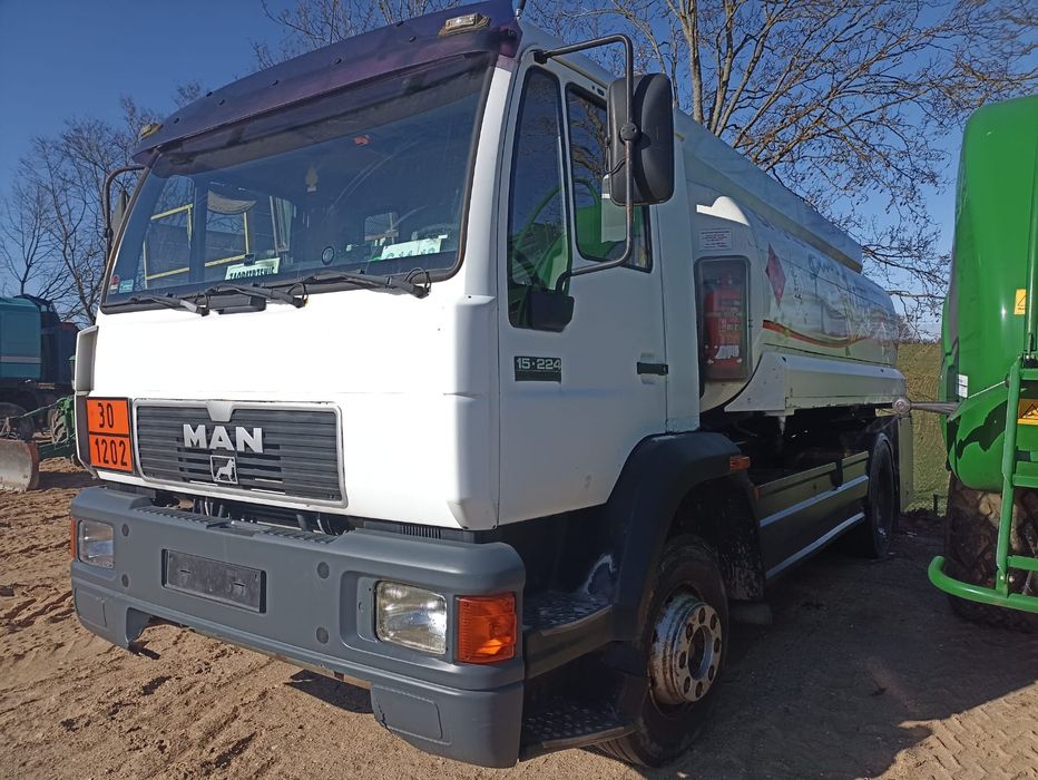 Cysterna MAN 15.224