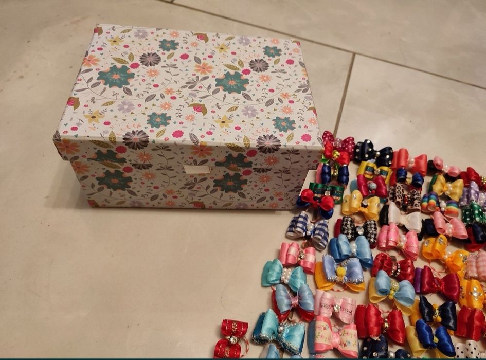 Zestaw 156 ręcznie robionych gumek dla psa (York) Angel Bows handmade