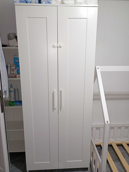 Roupeiro c/2 portas 78x190cm seminovo