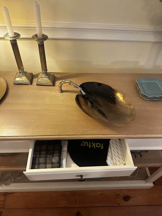 Aparador branco da CASA