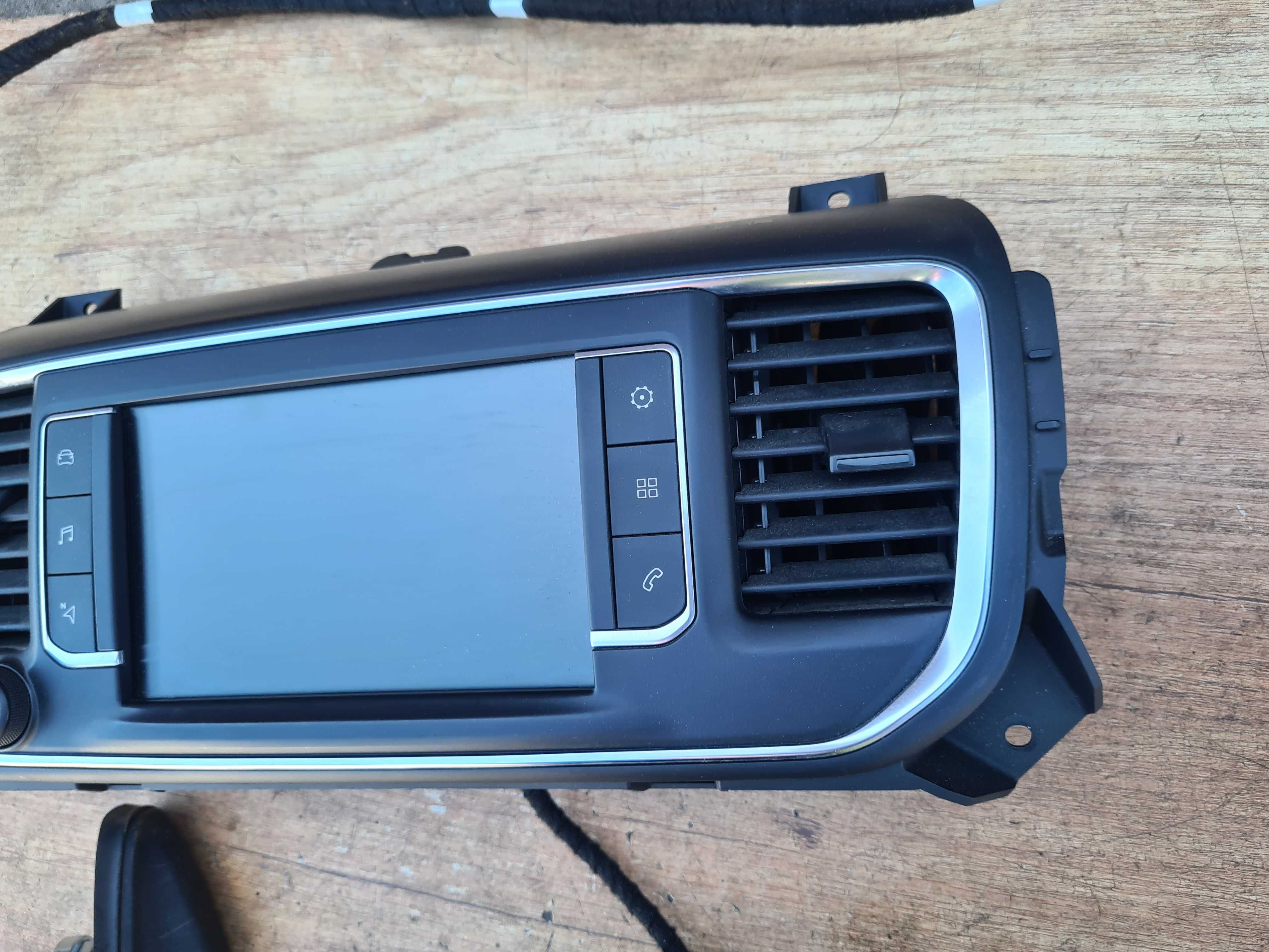 Jumpy III 2.0 19r Expert III radio nawigacja antena instalacja komplet