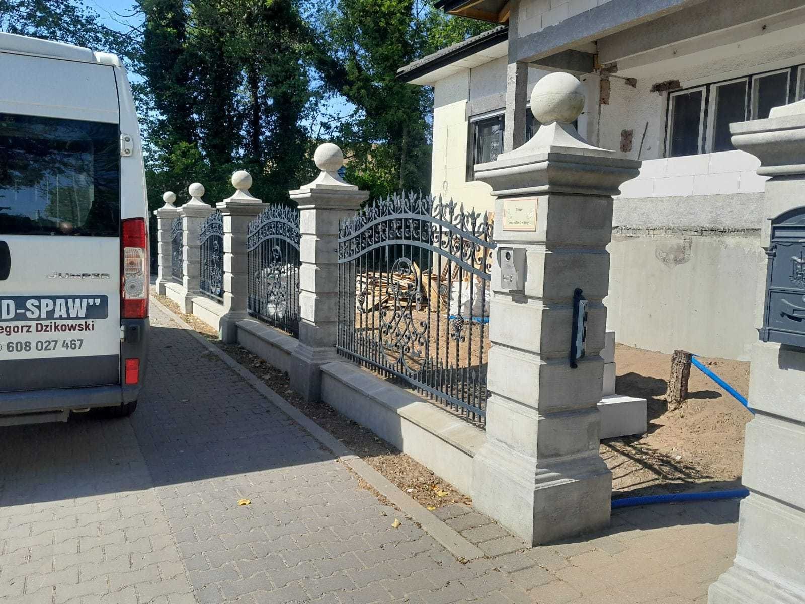 Ogrodzenia Dworkowe,Słupki,Słupy Boniowane,Pałacowe,Gładkie,Betonowe