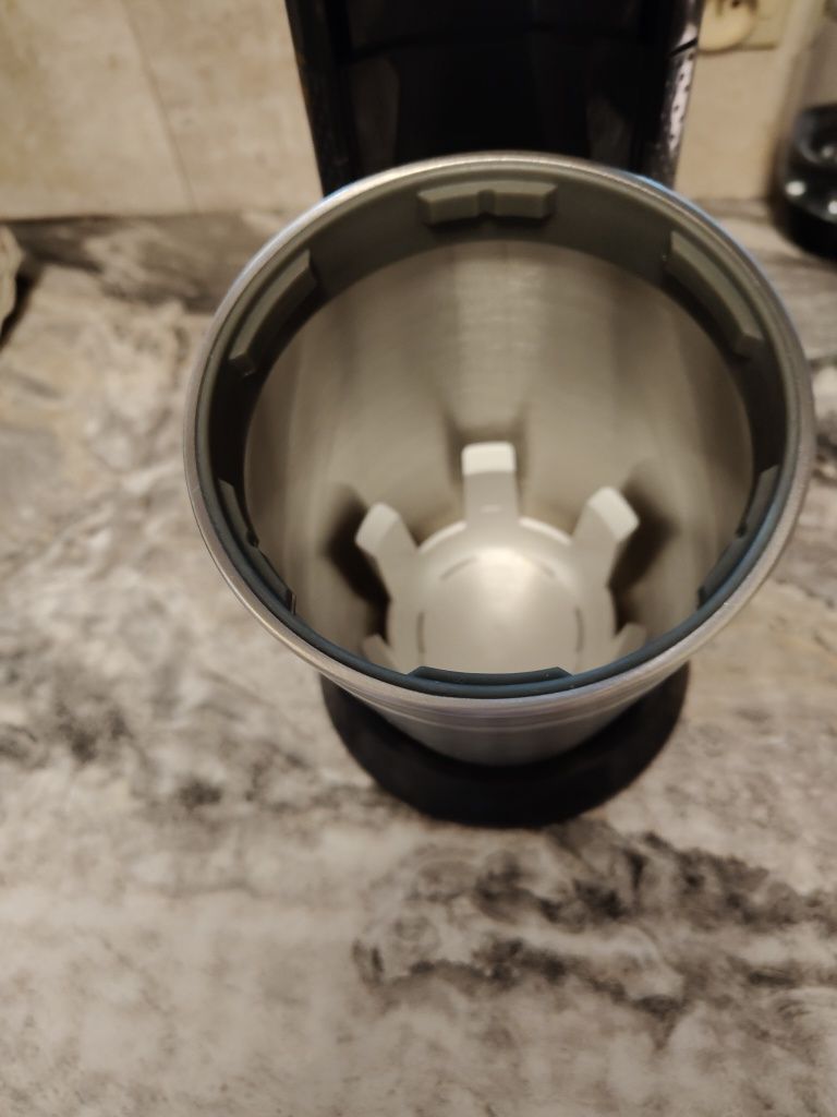 Saturator SodaStream Duo + butelka+ pełny nabój CO2