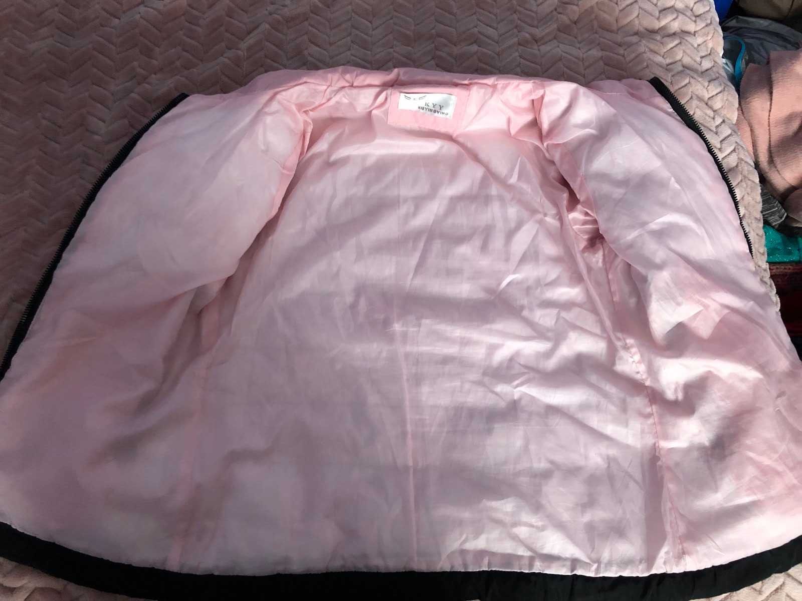 Рожева пухова легка куртка. Розмір M - L