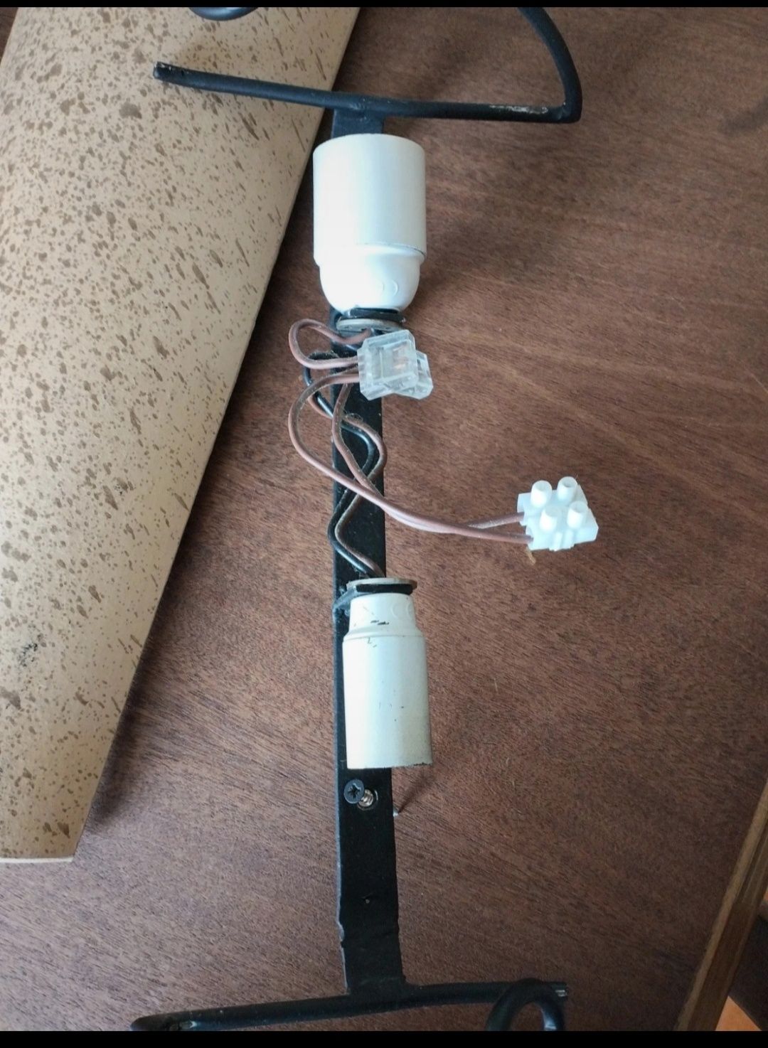 Aplicação de luz para parede em telha