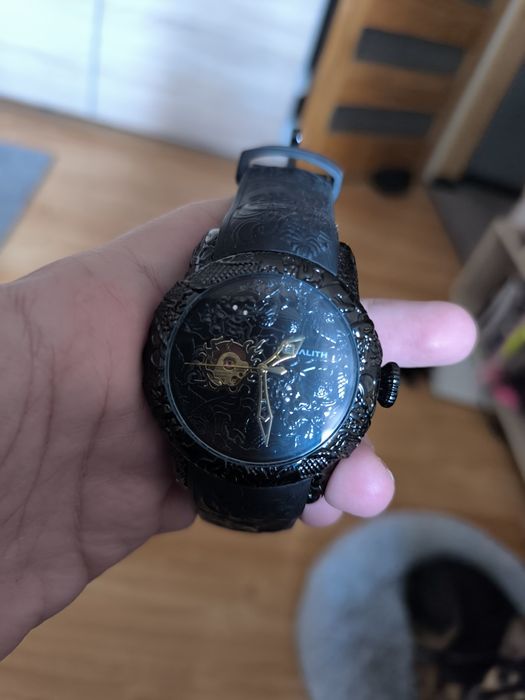 Zegarek Megalith nakręcany z widocznym mechanizmem