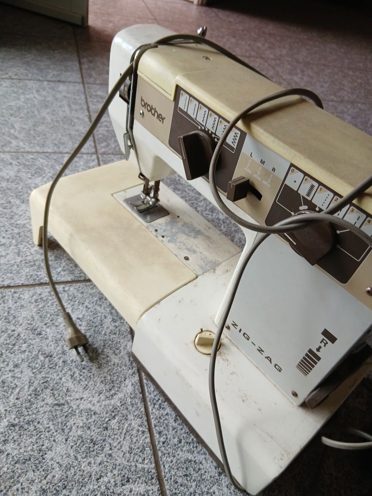Máquina de costura