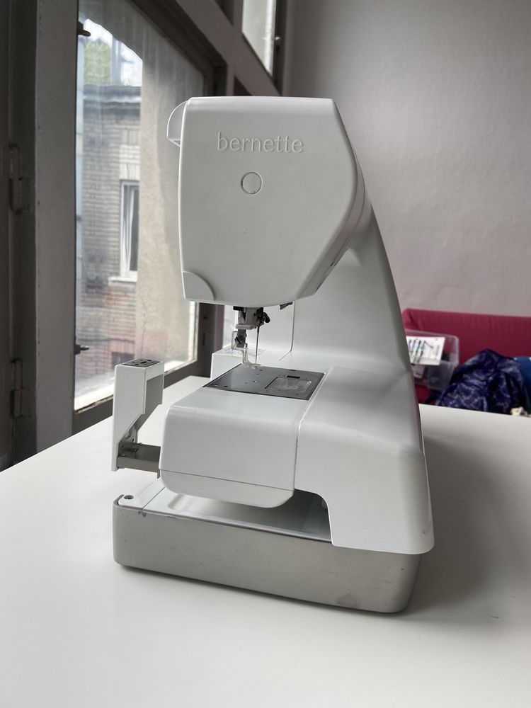 Hafciarka Bernina Bernette 340