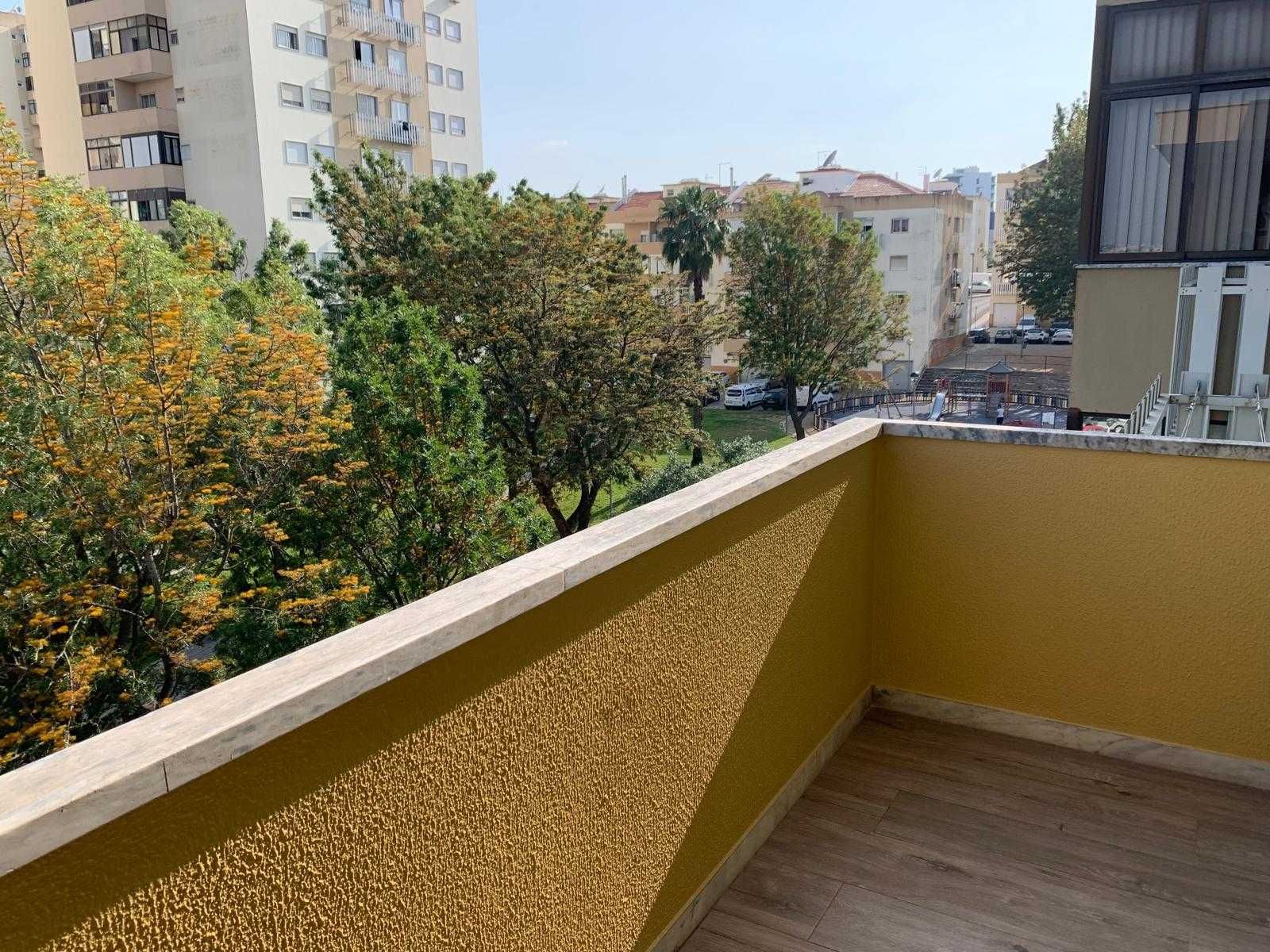 Apartamento T2 com arrecadação - Jardim do Sol / Arroja (Odivelas)