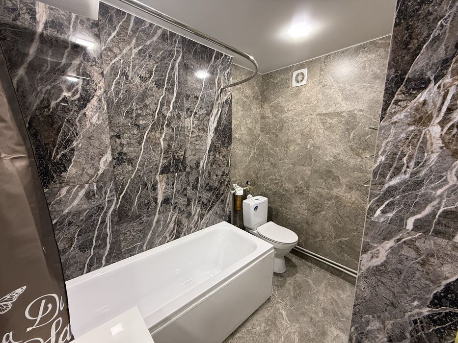 Продам 4х кімнатну квартиру