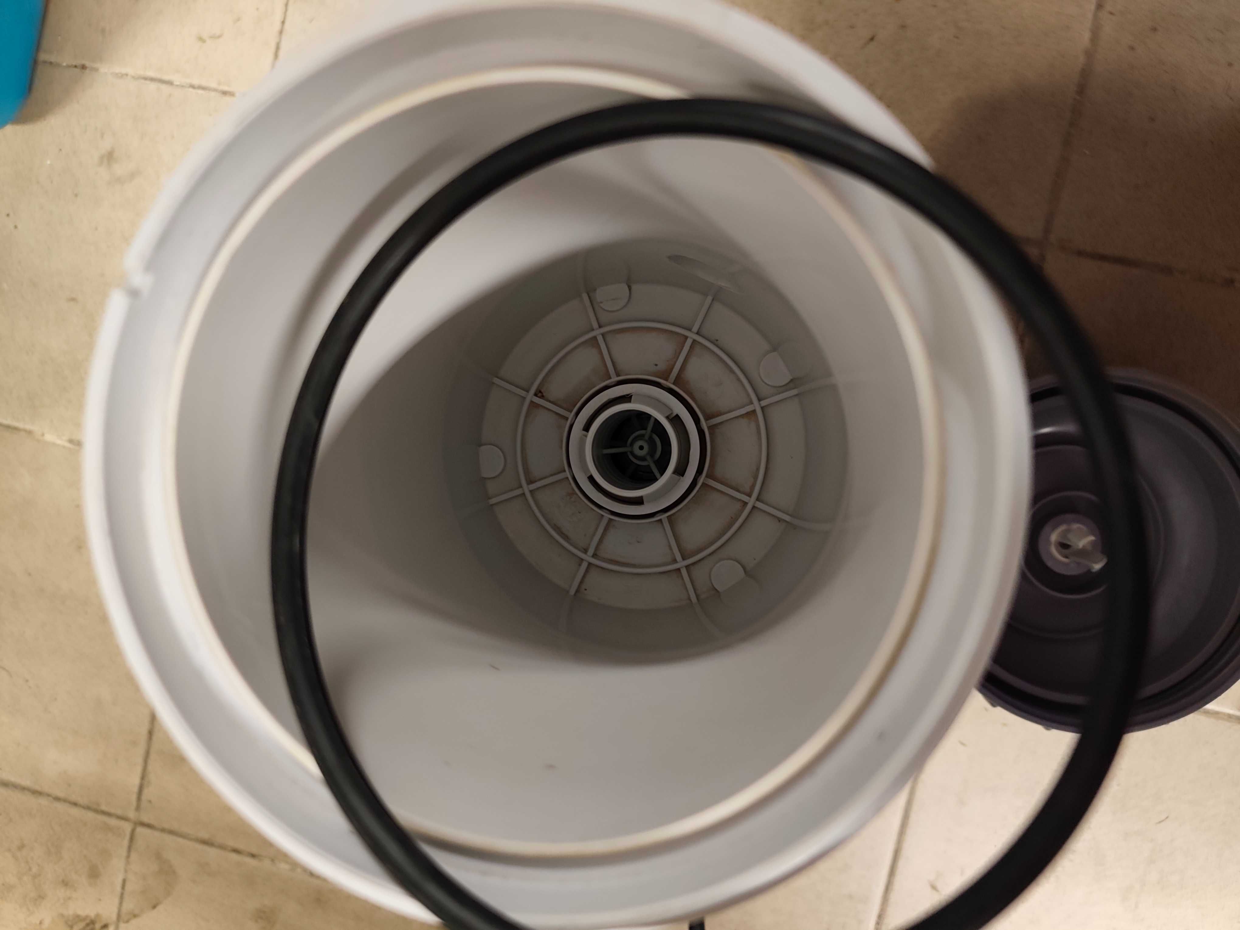 Bomba de Cartuxo Piscina Intex em Bom Estado