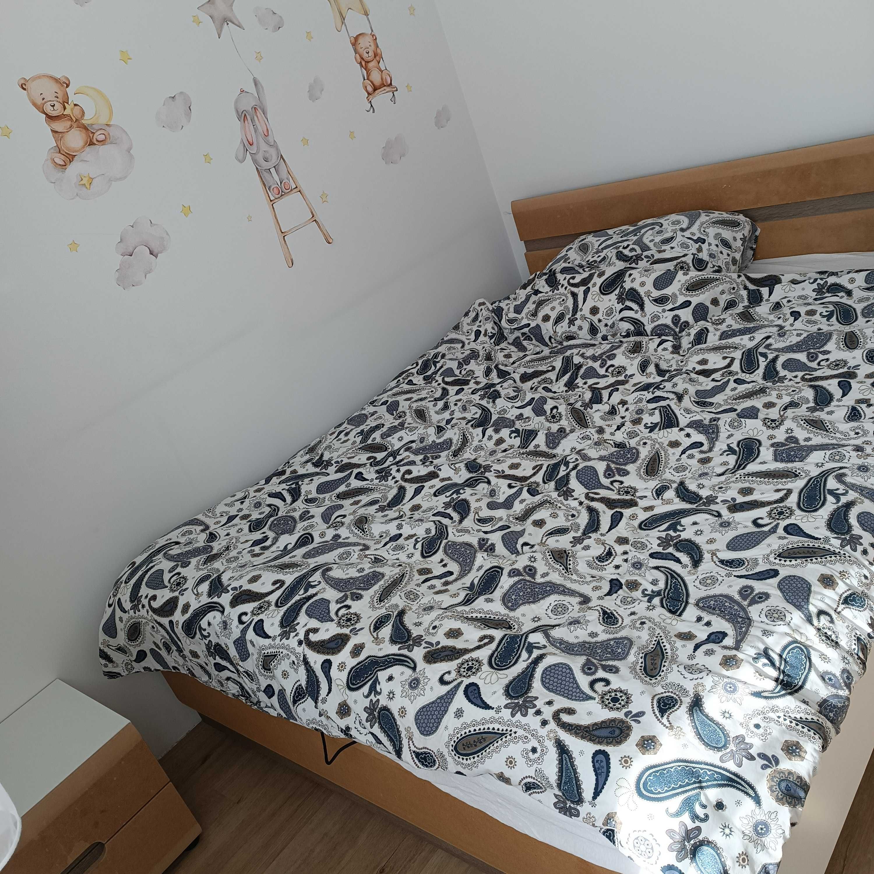 Łóżko 160x200 z pojemnikiem  + materac Janpol + szafka nocna