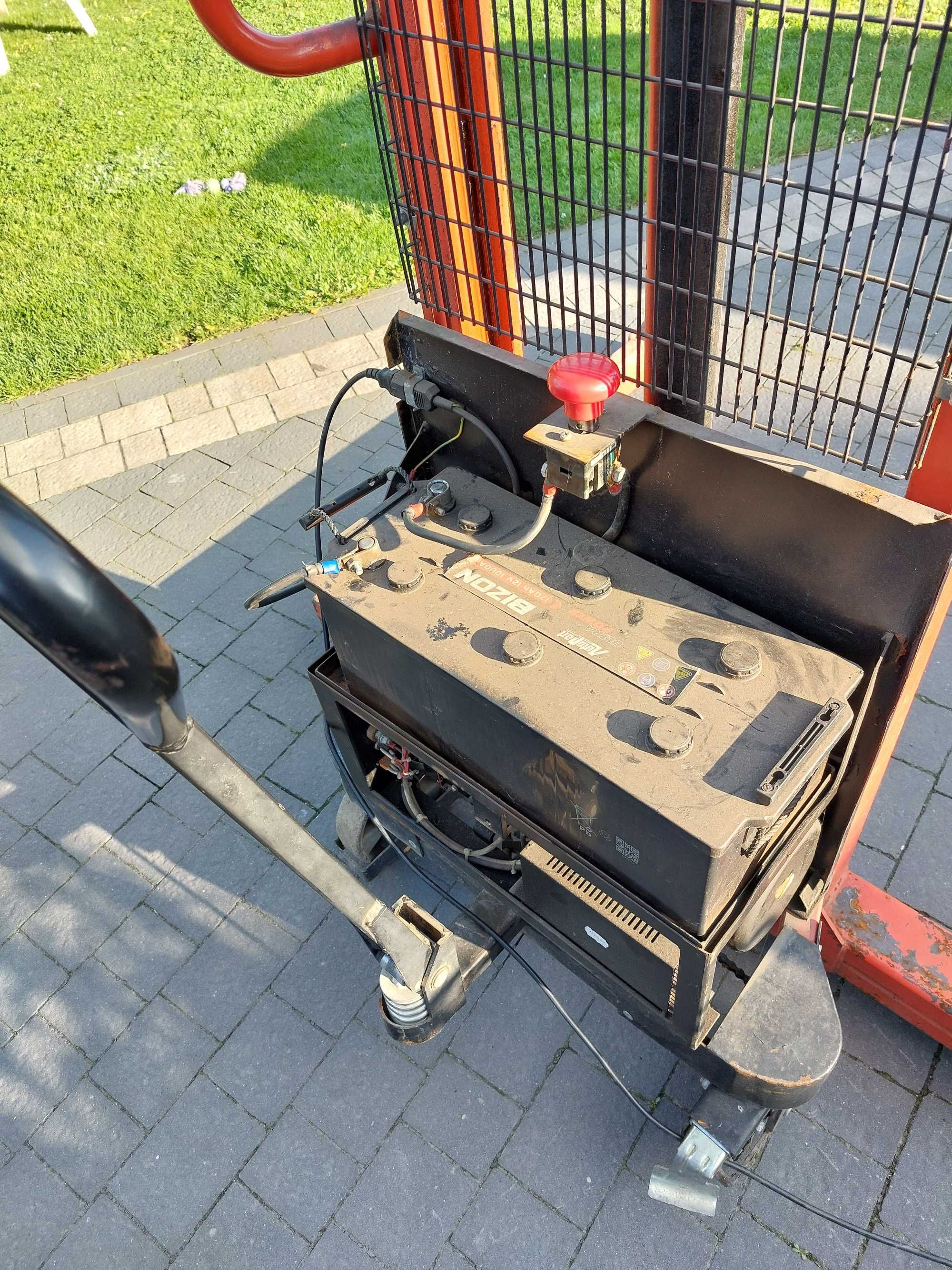 Wozek paletowy elektryczny