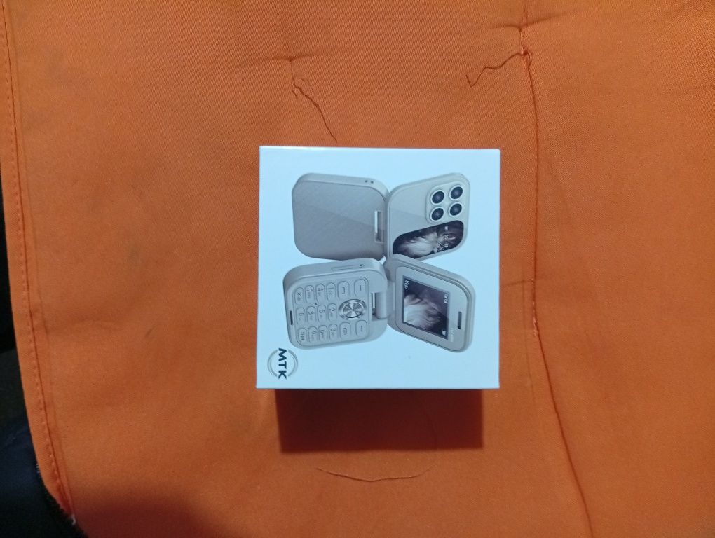 Telemóvel mini de teclado