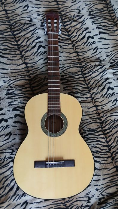 Классическая Гитара Cort в Новом Состоянии! Отправляю Новой Почтой!