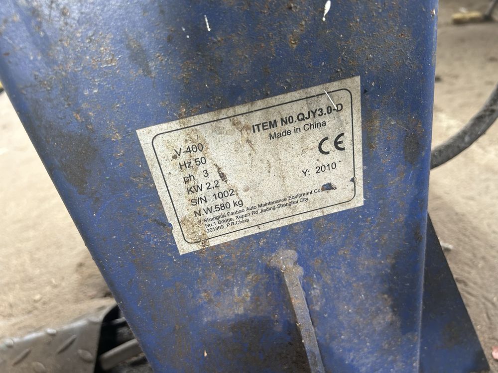 Podnosnik dwukolumnowy automatyczny samochodowy 4T 4 tony QJY3.0-d