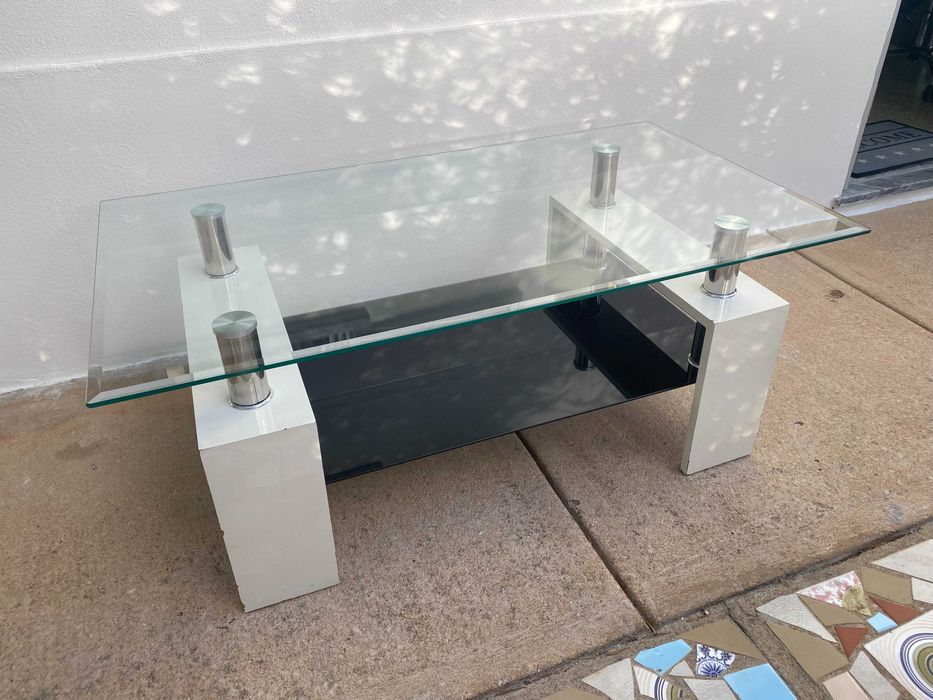 Mesa de centro de vidro
