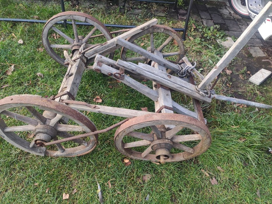 Sprzedam Wózek z drewna.