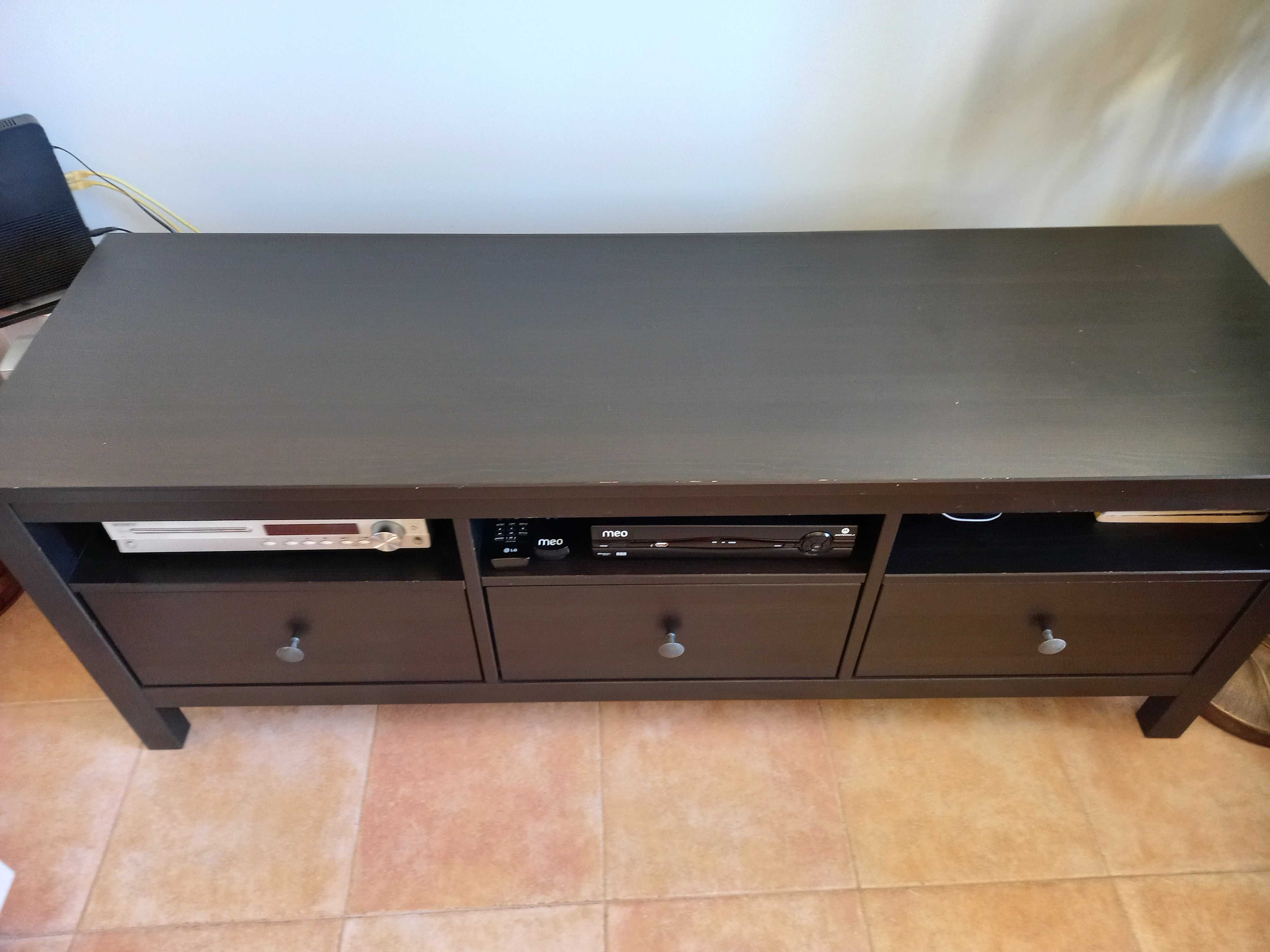 Vendo mesa de apoio para tv