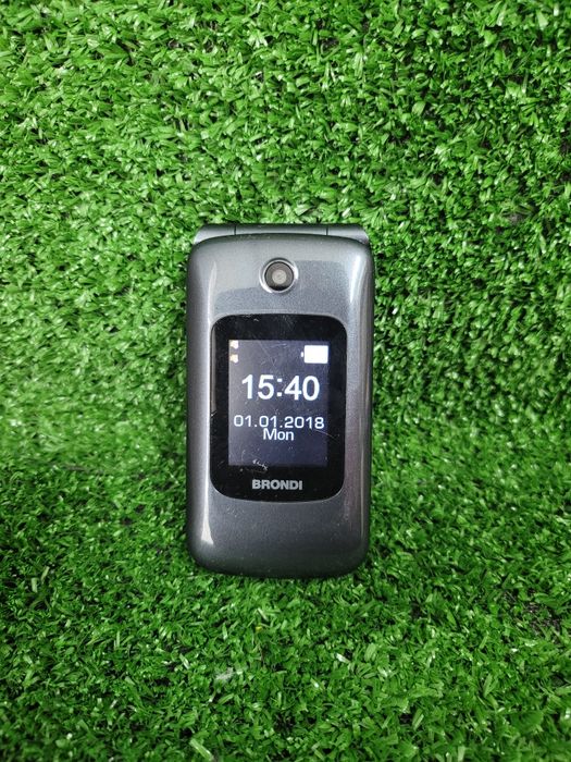 Телефон ,розкладачка, бабушкофон, кнопочний  Brondi, без АКУМУЛЯТОРА