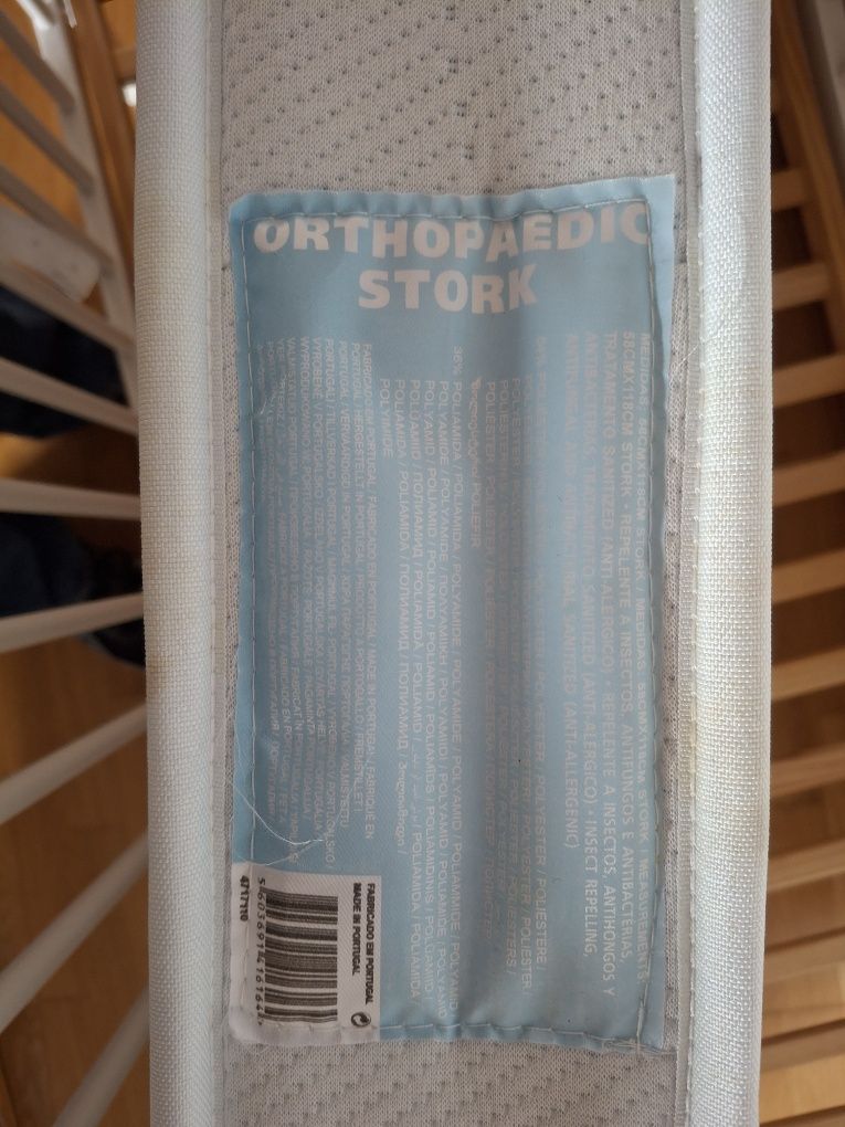 Berço com colchão