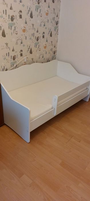 Łóżko dziecięce.