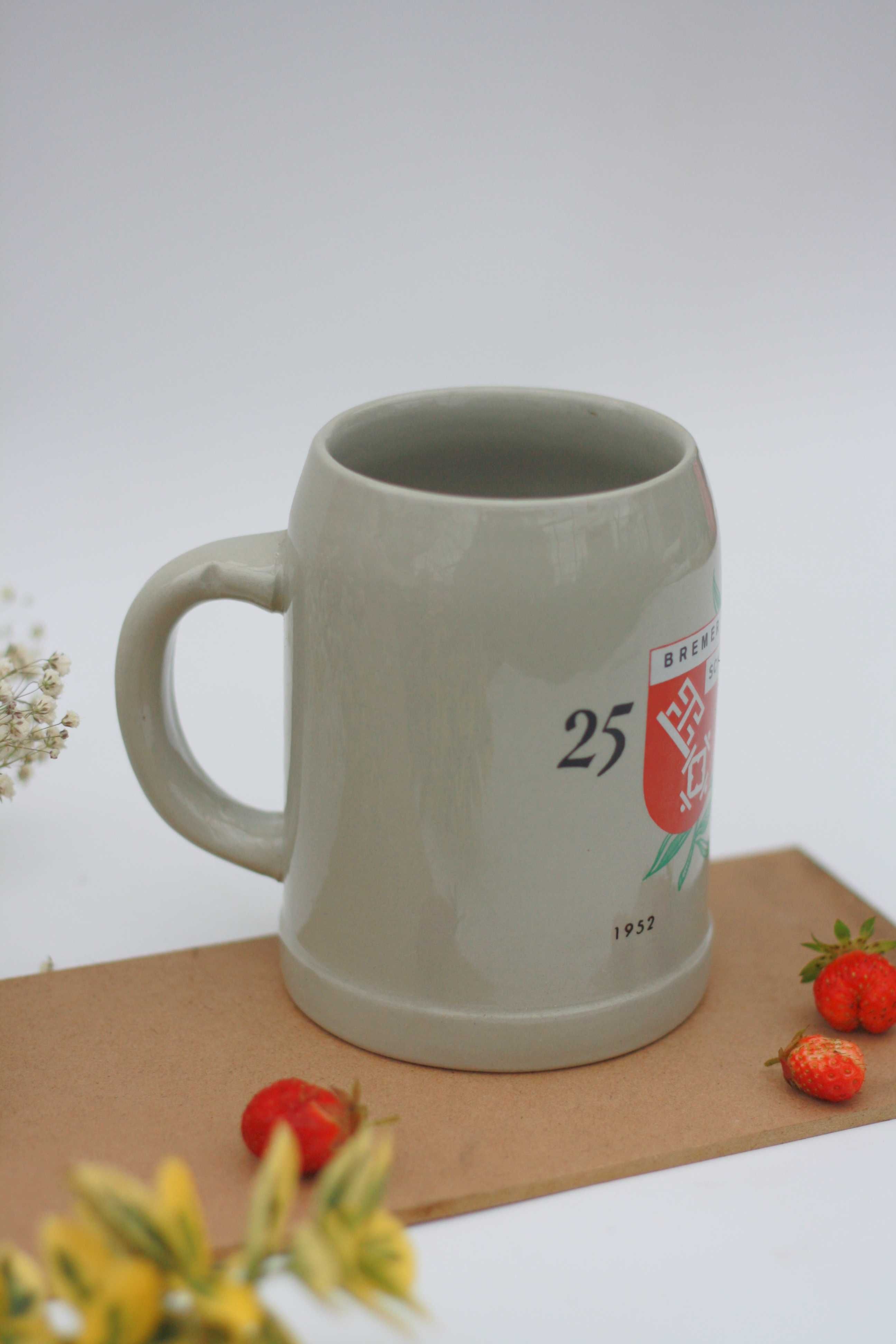 Ceramiczny duży kufel niemiecki