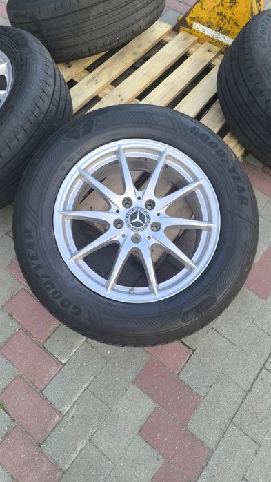 Felgi Mercedes alufelgi 17" opony Goodyear