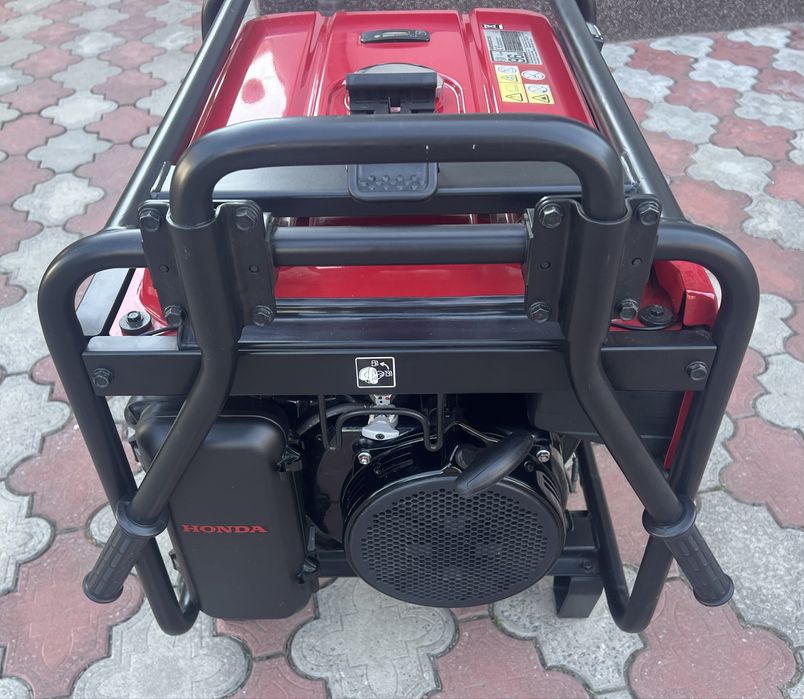 Генератор Honda EM5500CXS
